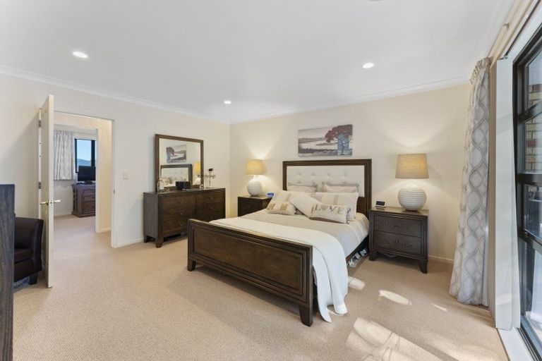 Photo of property in 2 Ormrod Grove, Riverstone Terraces, Upper Hutt, 5018