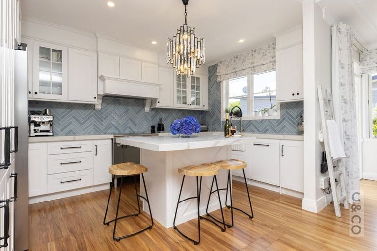 Photo of property in 41 Riverhead Road, Kumeu, 0810