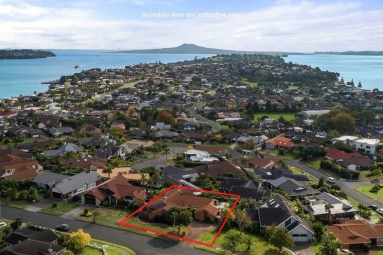 Photo of property in 64 Oliver Road, Eastern Beach, Auckland, 2012