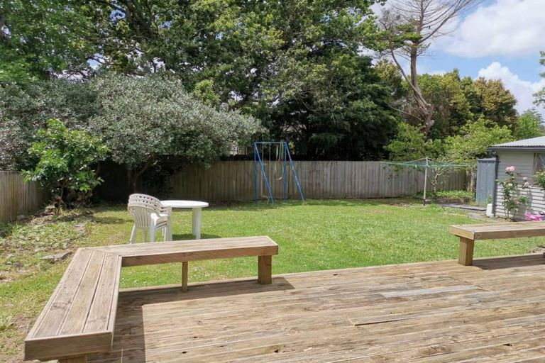 Photo of property in 21 Lynden Avenue, Hillcrest, Auckland, 0627