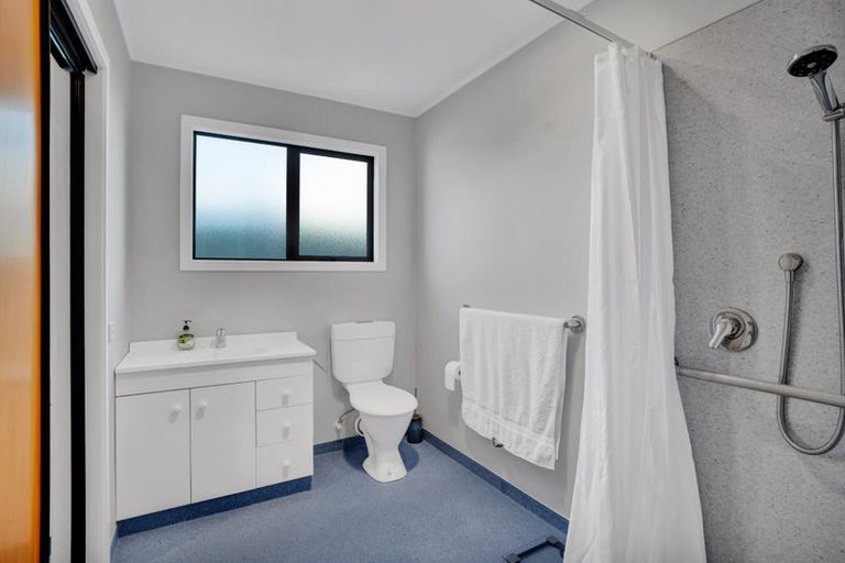 Photo of property in 37 Kowhai Street, Inglewood, 4330