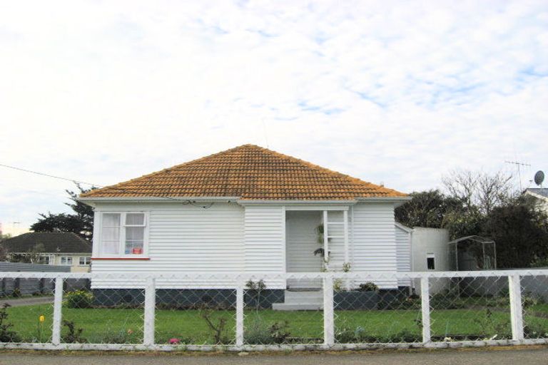Photo of property in 56 Bignell Street, Gonville, Whanganui, 4501