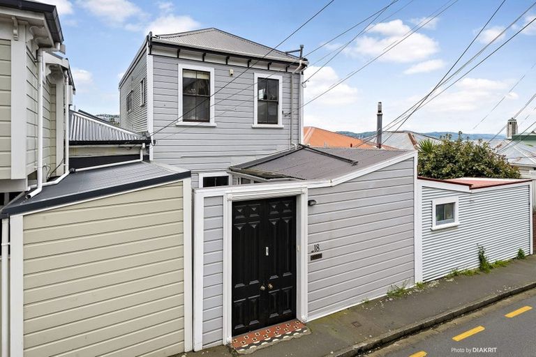 Photo of property in 18 Bidwill Street, Mount Cook, Wellington, 6021