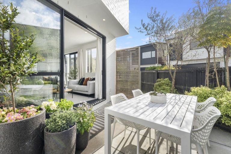 Photo of property in 24 Frank Gill Road, Hobsonville, Auckland, 0616