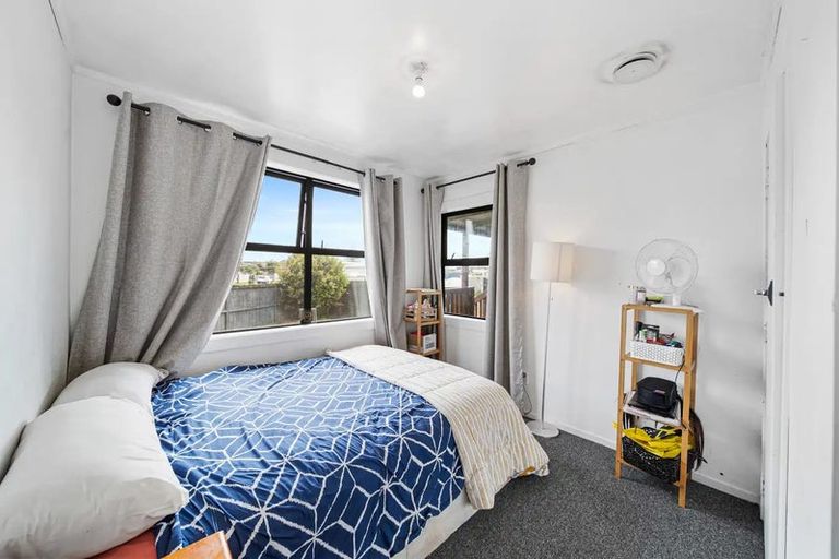 Photo of property in 13 Romney Place, Manurewa, Auckland, 2102