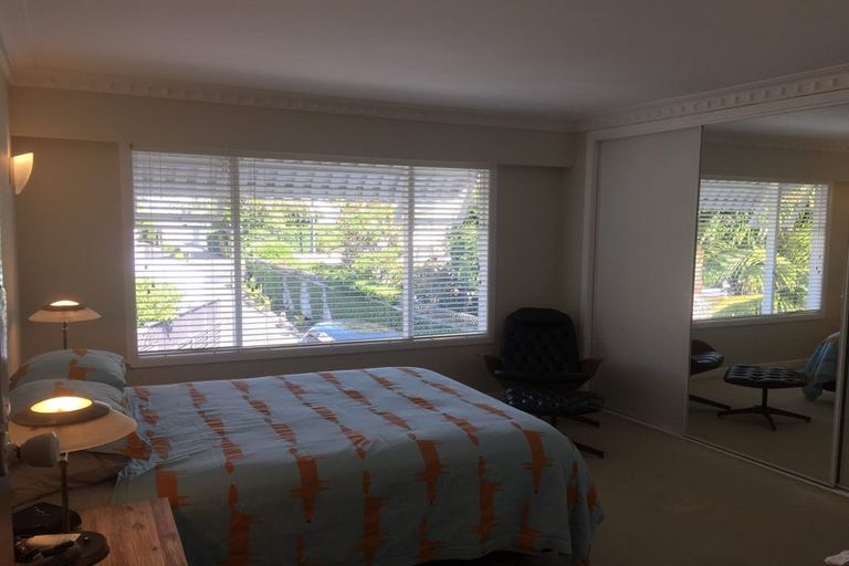 Photo of property in 1/1 Sylvan Park Avenue, Milford, Auckland, 0620