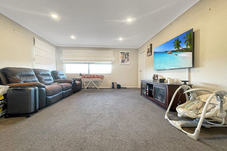 Photo of property in 12 Frankie Stevens Place, Riverstone Terraces, Upper Hutt, 5018