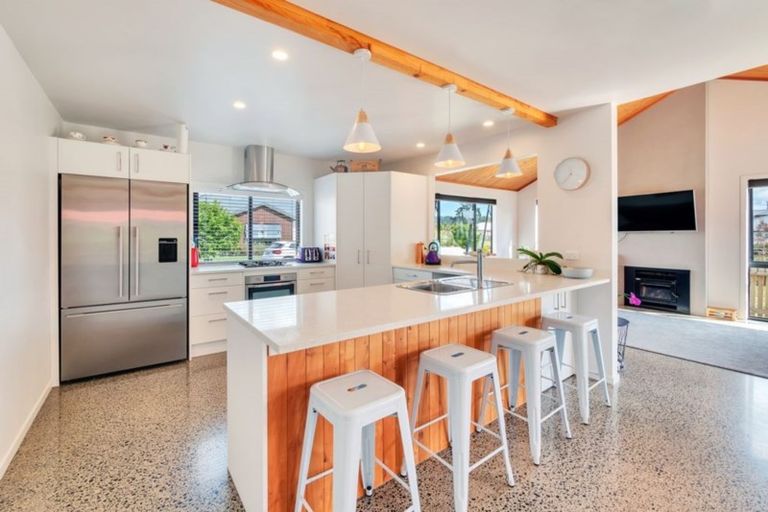 Photo of property in 19 Kawaupaka Road, Kaukapakapa, Helensville, 0875