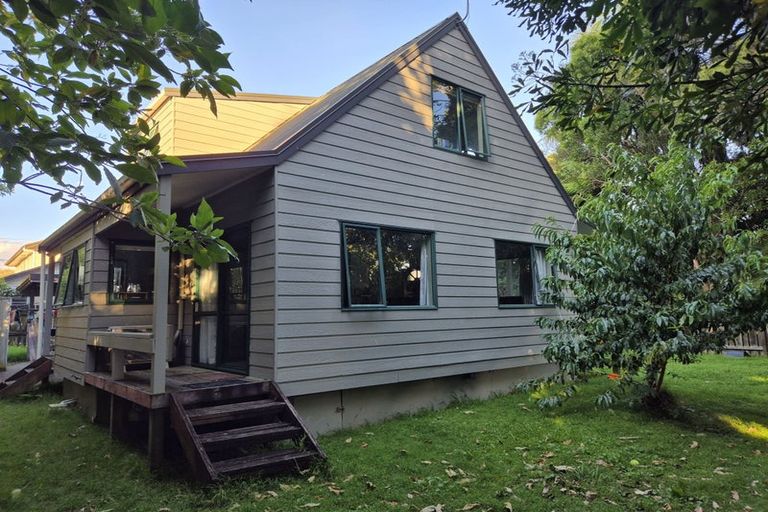 Photo of property in 56a Taikata Road, Te Atatu Peninsula, Auckland, 0610