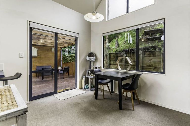 Photo of property in 2/66 Manuka Road, Glenfield, Auckland, 0629