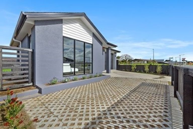 Photo of property in 3 Piripono Crescent, Pukekohe, 2120