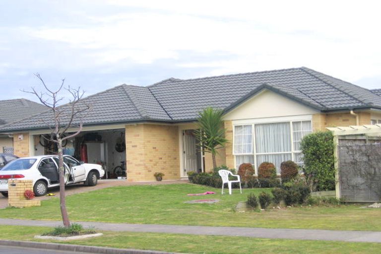 Photo of property in 7 Delmont Close, East Tamaki Heights, Auckland, 2016