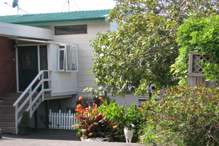 Photo of property in 2/5 Moorgreen Heights, Torbay, Auckland, 0630