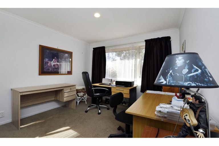 Photo of property in 14 Wiltshire Place, Stoke, Nelson, 7011