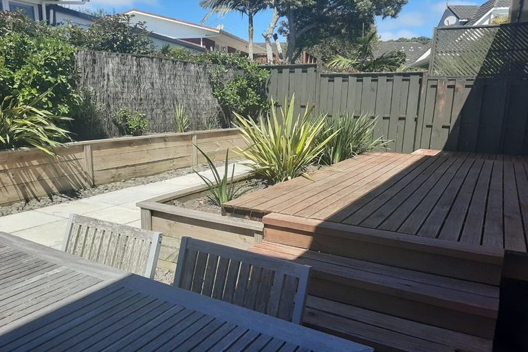 Photo of property in 2/48a Northboro Road, Belmont, Auckland, 0622