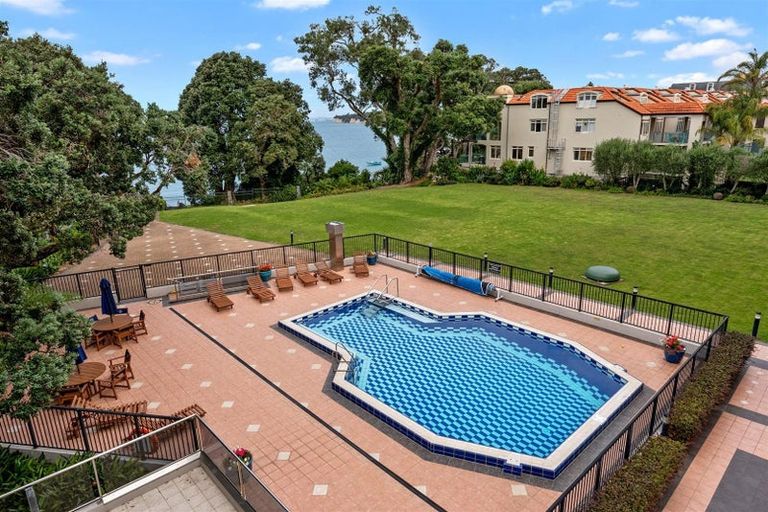 Photo of property in 3f/175 Hurstmere Road, Takapuna, Auckland, 0622