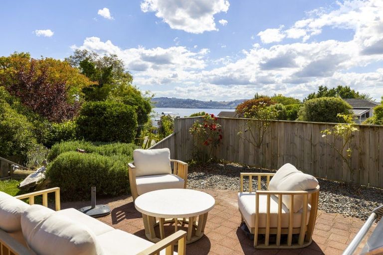 Photo of property in 1 Norfolk Road, Waipahihi, Taupo, 3330