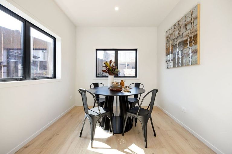 Photo of property in 37 Taahunui Rise, Peacocke, Hamilton, 3206