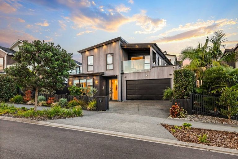 Photo of property in 7 Ruku Street, Long Bay, Auckland, 0630