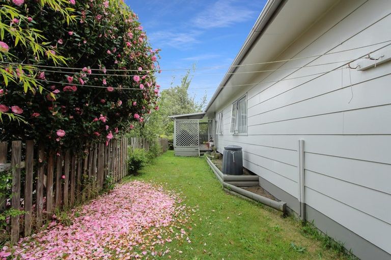 Photo of property in 9 Augustus Earle Place, Pukehangi, Rotorua, 3015