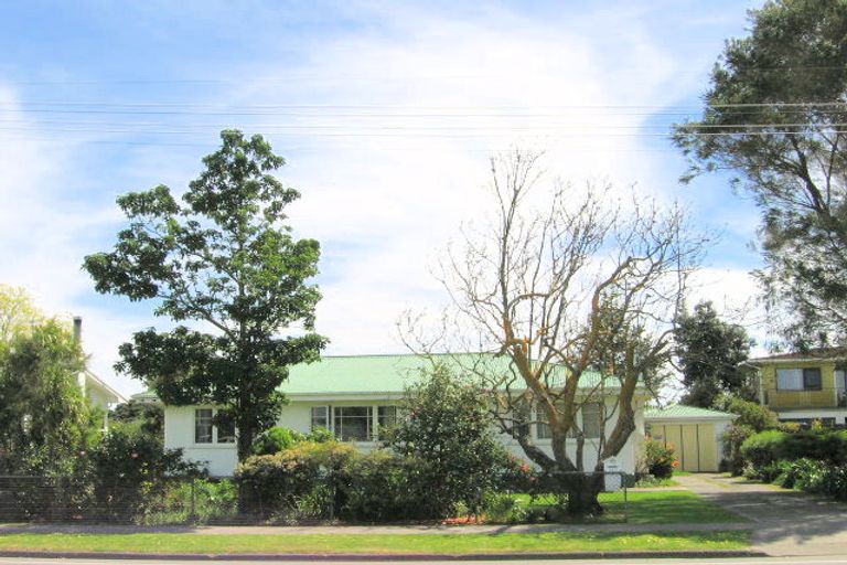 Photo of property in 215 Lytton Road, Elgin, Gisborne, 4010