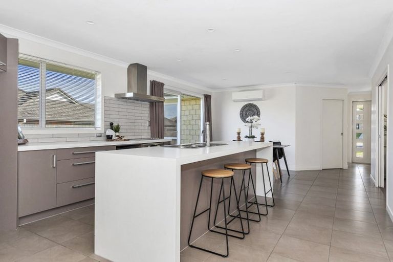 Photo of property in 42 Somerton Drive, Huntington, Hamilton, 3210