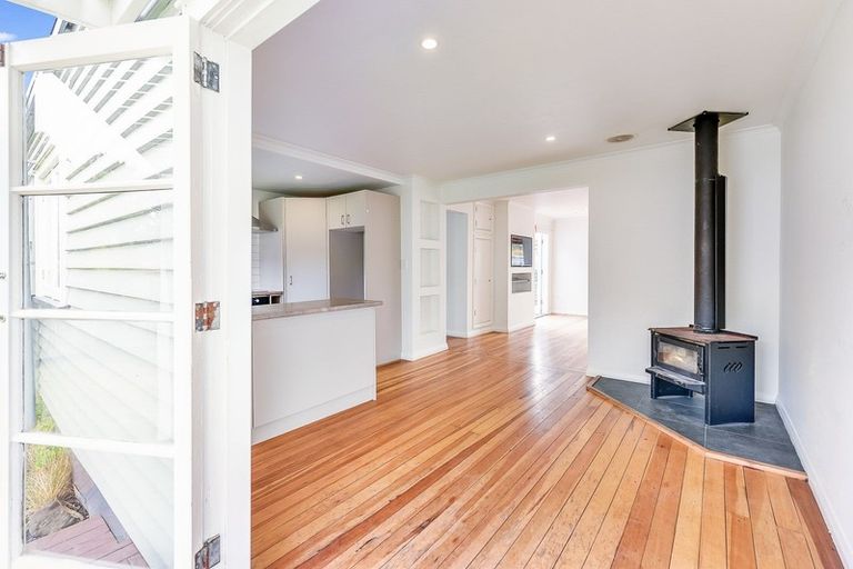 Photo of property in 20 Kiwi Avenue, Forest Lake, Hamilton, 3200