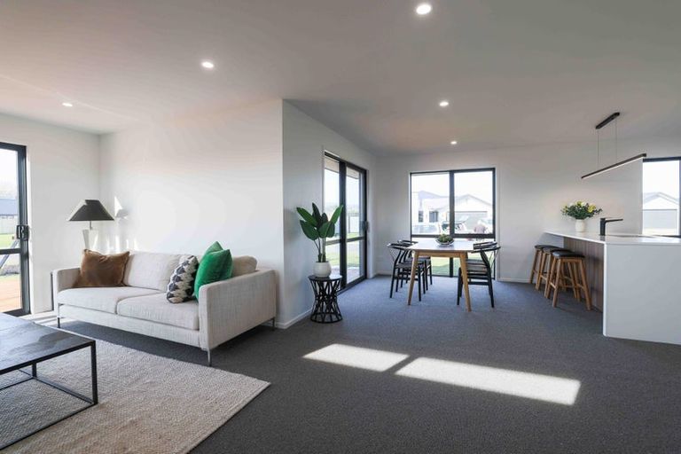 Photo of property in 37 Candlesticks Crescent, Lincoln, 7608