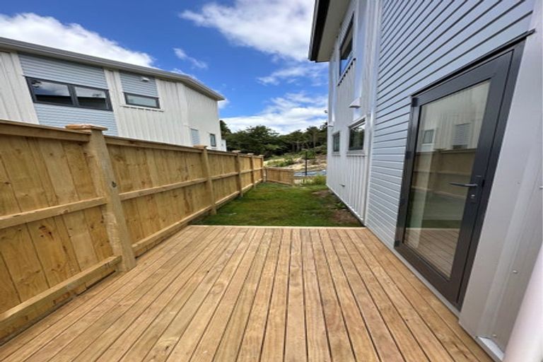 Photo of property in 60 Tiri Tiri Road, Birkdale, Auckland, 0626