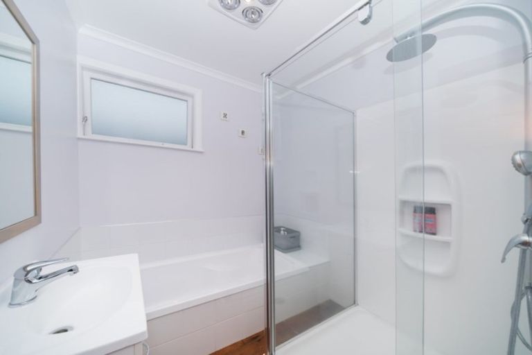 Photo of property in 30 Guy Avenue, Takaro, Palmerston North, 4410