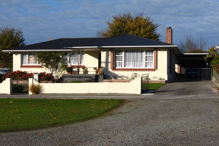 Photo of property in 16 Halton Street, East Gore, Gore, 9710