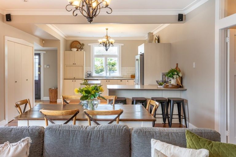 Photo of property in 16 Selwyn Crescent, College Estate, Whanganui, 4500