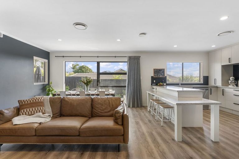 Photo of property in 11 Leicester Parade, Somerville, Auckland, 2014