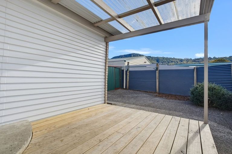 Photo of property in 11 Island View Road, Western Heights, Rotorua, 3015