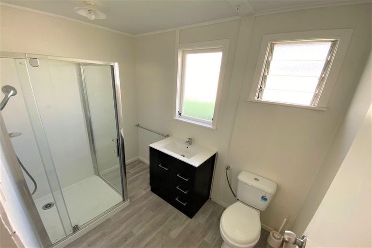 Photo of property in 30 Cargill Street, Papakura, 2110