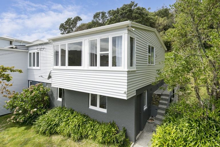 Photo of property in 147 Cockayne Road, Khandallah, Wellington, 6035