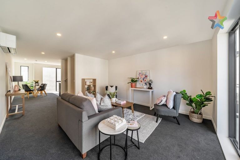 Photo of property in 45 John Street, Stokes Valley, Lower Hutt, 5019