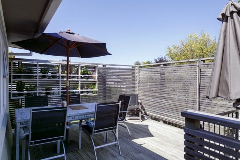Photo of property in 37 Kotare Street, Hilltop, Taupo, 3330