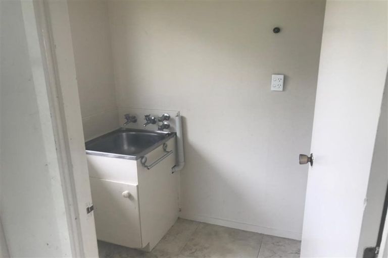 Photo of property in 57 Flat Bush Road, Clover Park, Auckland, 2023