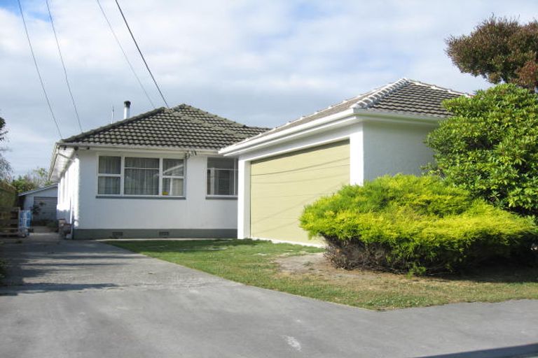 Photo of property in 47 Acacia Avenue, Upper Riccarton, Christchurch, 8041