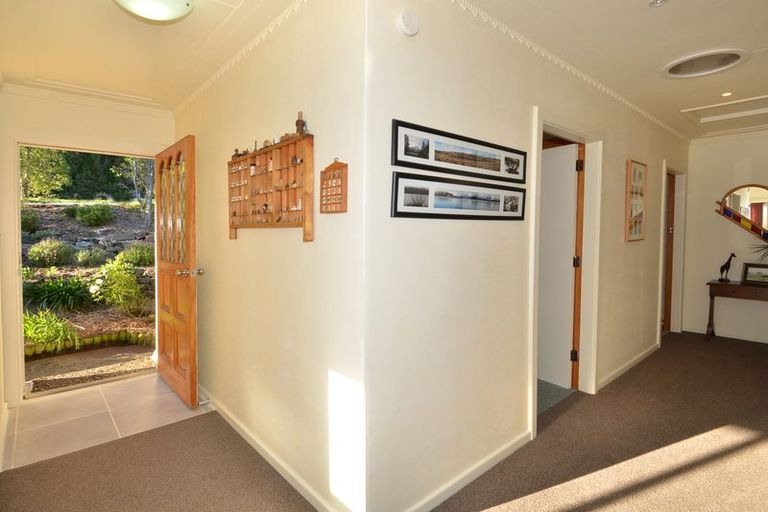 Photo of property in 29 Bayne Terrace, Macandrew Bay, Dunedin, 9014