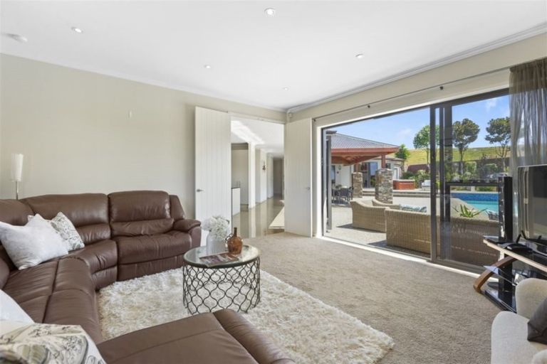 Photo of property in 332a Karaka Road, Karaka, Drury, 2578