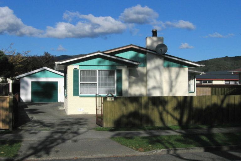 Photo of property in 42 Parkway, Wainuiomata, Lower Hutt, 5014