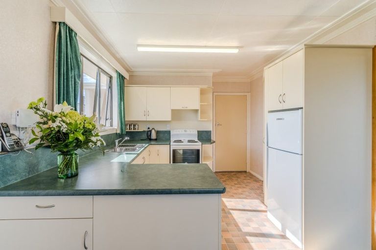 Photo of property in 16 Esk Place, Mosgiel, 9024