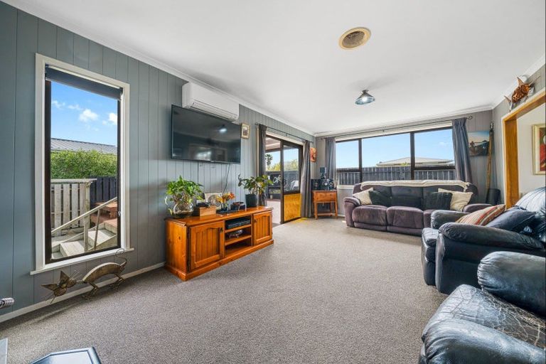 Photo of property in 28 Kingsford Street, Bell Block, New Plymouth, 4312