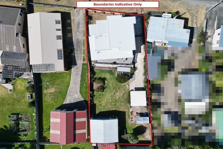 Photo of property in 9 Roore Street, Foxton Beach, Foxton, 4815