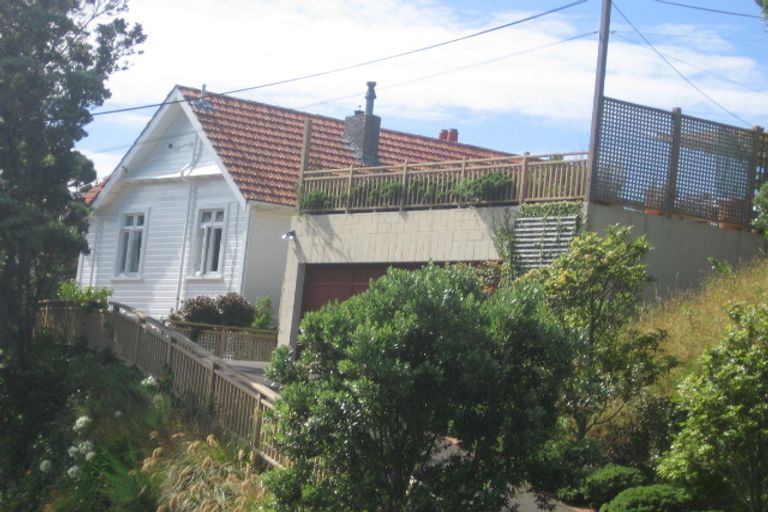 Photo of property in 49 Moana Road, Kelburn, Wellington, 6012
