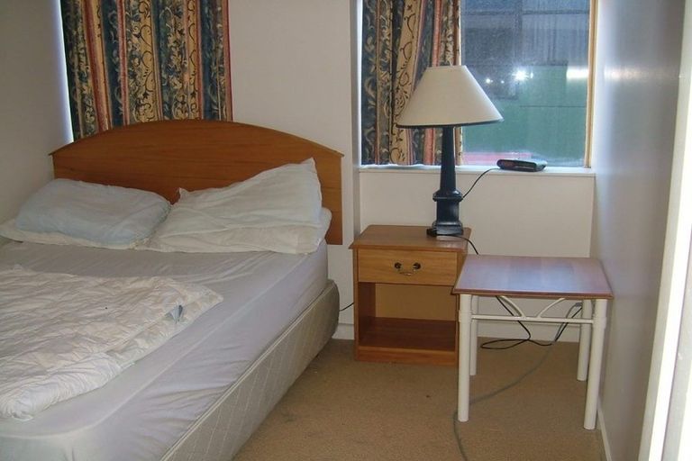 Photo of property in Terrace Tower Apartments, 12c/126 The Terrace, Wellington Central, Wellington, 6011