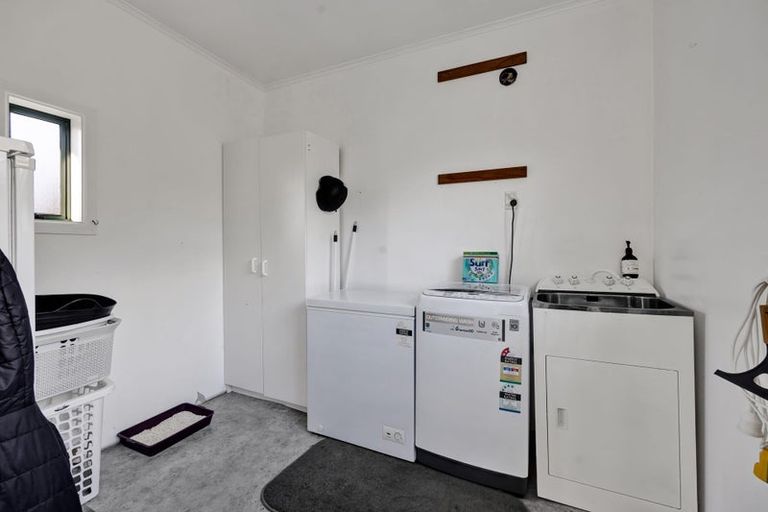 Photo of property in 351 South Road, Hawera, 4674