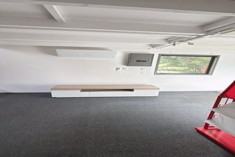 Photo of property in 341 Upper Harbour Drive, Greenhithe, Auckland, 0632